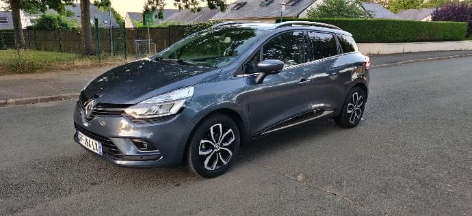 Clio IV Estate Intens — voiture de location Léa Auto